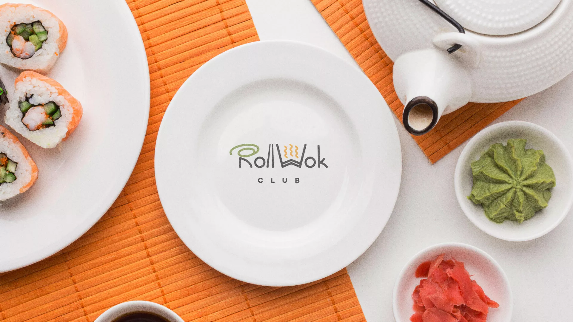 Разработка логотипа и фирменного стиля суши-бара «Roll Wok Club» в Балтийске